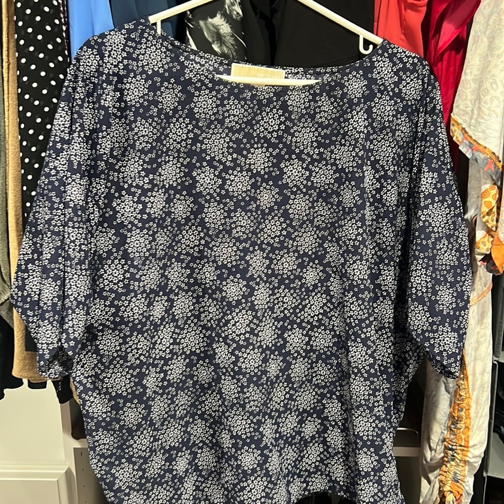 Michael Kors Ladies top. Blue in color. Size large.